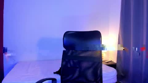 Snapshot of ebony__queen2 chatting on 2, 5, 2026 ebony__queen2 online show from 2, 5, 2026