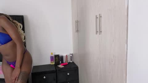 Snapshot of ebony_arya chatting on 24, 9, 2025 Arya online show from 24, 9, 2025