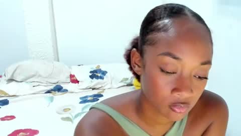 Snapshot of ebony_banks chatting on 5, 7, 2026 Liz online show from 5, 7, 2026