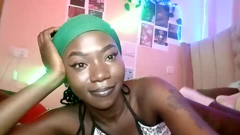 Snapshot of ebony_darkie12 chatting on 5, 3, 2025 ebony darkie12 online show from 5, 3, 2025