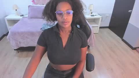 Snapshot of ebony_fantasy2 chatting on 12, 10, 2025 ebony_fantasy2 online show from 12, 10, 2025