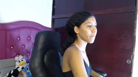 Snapshot of ebony_foxxx chatting on 8, 1, 2026 ebony_foxxx online show from 8, 1, 2026