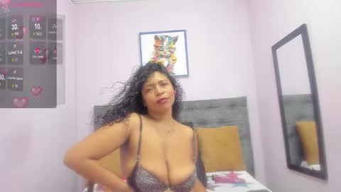 Snapshot of ebony_hot_25 chatting on 5, 3, 2026 ebony_hot_25 online show from 5, 3, 2026