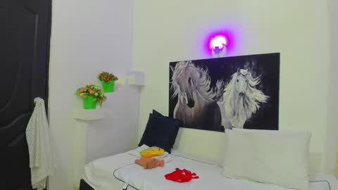Snapshot of ebony_katterin chatting on 4, 1, 2025 ebony_katterin online show from 4, 1, 2025