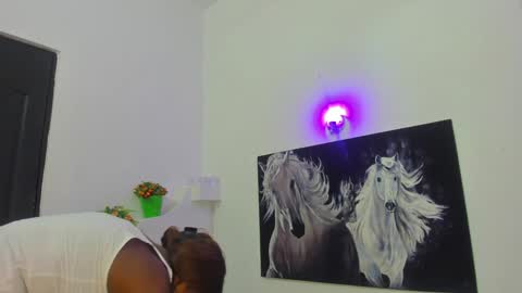 Snapshot of ebony_katterin chatting on 8, 1, 2025 ebony_katterin online show from 8, 1, 2025