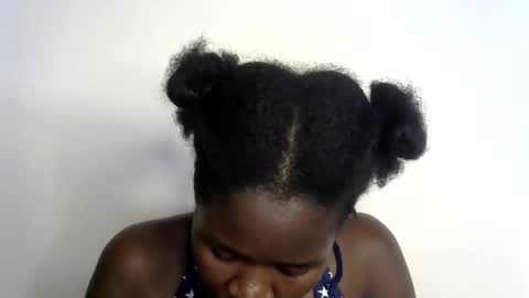 ebony_lynne online show from 17, 5, 2026