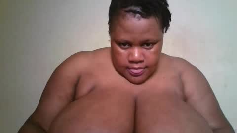 Snapshot of ebony_magixs chatting on 10, 9, 2025 ebony_magixs online show from 10, 9, 2025