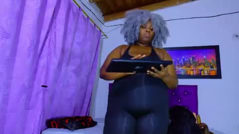Snapshot of ebony_neighbormoans chatting on 7, 7, 2026 LINA online show from 7, 7, 2026