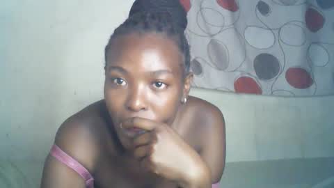 Snapshot of ebony_phoenix12 chatting on 17, 10, 2025 ebony_phoenix12 online show from 17, 10, 2025