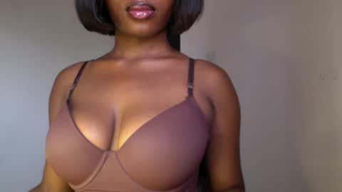 delilah online show from 15, 4, 2026