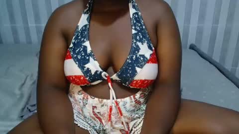 Snapshot of ebony_sabrina chatting on 27, 1, 2025 Sabrina online show from 27, 1, 2025