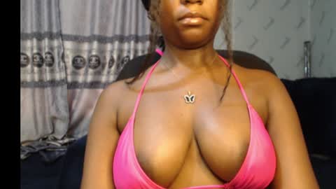 Snapshot of ebony_sexy_queen chatting on 21, 12, 2024 Racheal online show from 21, 12, 2024