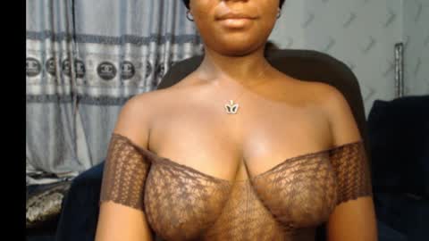 Snapshot of ebony_sexy_queen chatting on 22, 12, 2024 Racheal online show from 22, 12, 2024