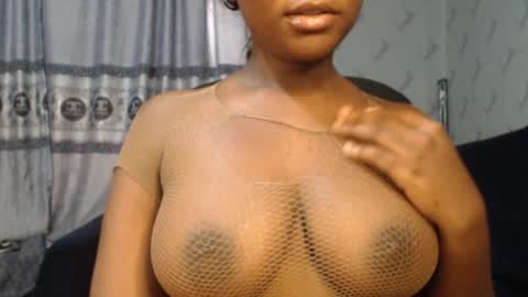 Snapshot of ebony_sexy_queen chatting on 26, 12, 2024 Racheal online show from 26, 12, 2024