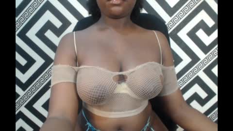 Snapshot of ebony_sexy_queen chatting on 5, 3, 2025 Racheal online show from 5, 3, 2025