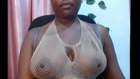 Snapshot of ebony_sexy_queen chatting on 18, 9, 2025 Racheal online show from 18, 9, 2025