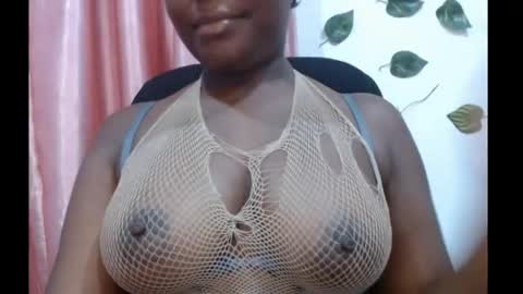 Snapshot of ebony_sexy_queen chatting on 19, 9, 2025 Racheal online show from 19, 9, 2025