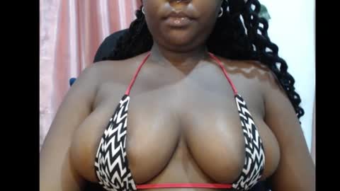 Snapshot of ebony_sexy_queen chatting on 26, 9, 2025 Racheal online show from 26, 9, 2025