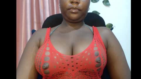 Snapshot of ebony_sexy_queen chatting on 8, 10, 2025 Racheal online show from 8, 10, 2025