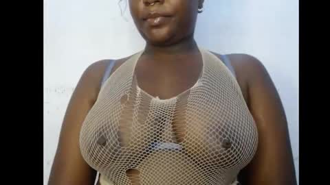 Snapshot of ebony_sexy_queen chatting on 13, 10, 2025 Racheal online show from 13, 10, 2025