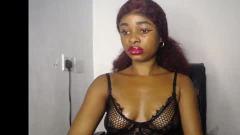 Snapshot of ebony_slimgirl0 chatting on 7, 6, 2026 Lilly online show from 7, 6, 2026