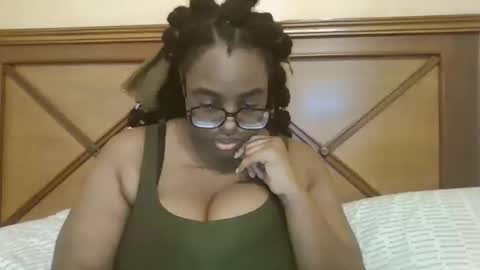 ebonybigtitqueen0 online show from 13, 1, 2026