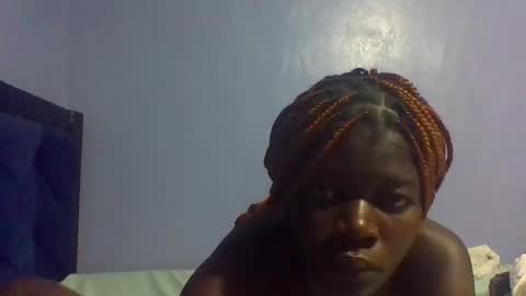 ebonybloom01 online show from 5, 3, 2025