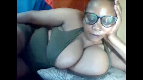 Snapshot of ebonybussy chatting on 28, 2, 2026 MAMITO online show from 28, 2, 2026