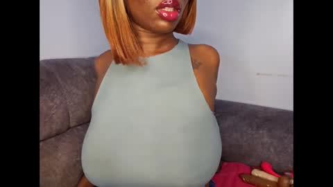Snapshot of ebonycandymelani chatting on 9, 9, 2025 Ebony Melanie online show from 9, 9, 2025