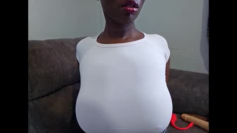 Snapshot of ebonycandymelani chatting on 3, 11, 2025 Ebony Melanie online show from 3, 11, 2025