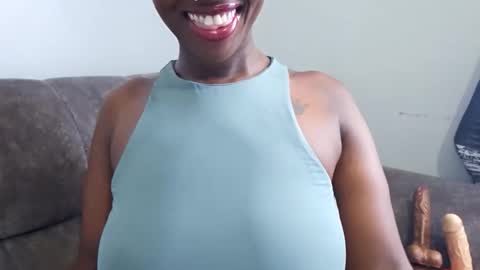 Snapshot of ebonycandymelani chatting on 14, 12, 2025 Ebony Melanie online show from 14, 12, 2025