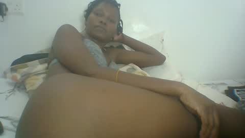 Snapshot of ebonycutegal1996 chatting on 11, 2, 2025 TRIZER online show from 11, 2, 2025