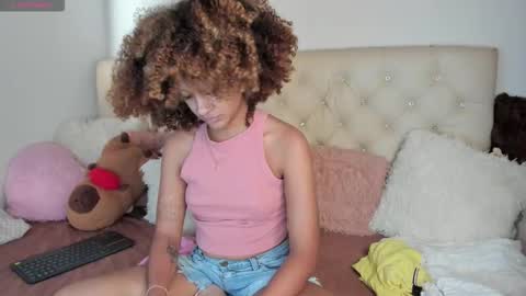 Queen Ebony online show from 20, 12, 2025