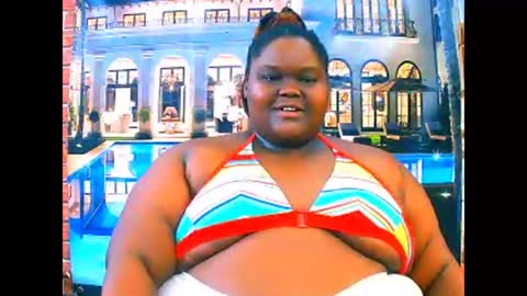 Snapshot of ebonyhotbuns4u2luv chatting on 7, 4, 2026 ebonyhotbuns4u2luv online show from 7, 4, 2026