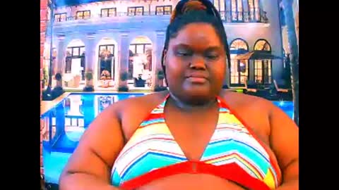 Snapshot of ebonyhotbuns4u2luv chatting on 17, 4, 2026 ebonyhotbuns4u2luv online show from 17, 4, 2026