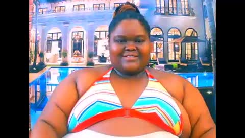 Snapshot of ebonyhotbuns4u2luv chatting on 27, 4, 2026 ebonyhotbuns4u2luv online show from 27, 4, 2026