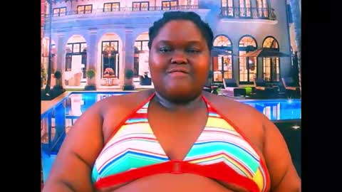 Snapshot of ebonyhotbuns4u2luv chatting on 5, 5, 2026 ebonyhotbuns4u2luv online show from 5, 5, 2026