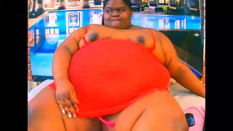 Snapshot of ebonyhotbuns4u2luv chatting on 14, 5, 2026 ebonyhotbuns4u2luv online show from 14, 5, 2026
