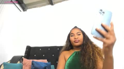 Snapshot of ebonylatinx chatting on 1, 12, 2025 Angela online show from 1, 12, 2025
