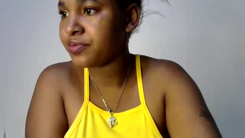 Snapshot of ebonyluna229320 chatting on 22, 1, 2025 i am clara online show from 22, 1, 2025