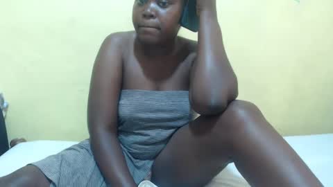 Snapshot of ebonylyn123 chatting on 3, 2, 2025 ebonylyn123 online show from 3, 2, 2025