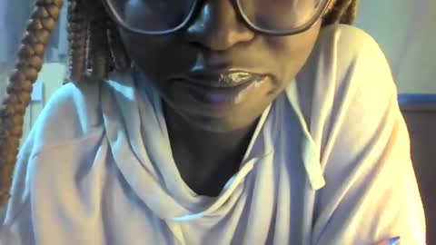 Snapshot of ebonymuse2 chatting on 22, 4, 2026 Ebonymuse2 online show from 22, 4, 2026