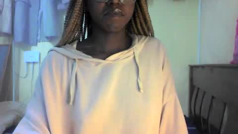 Snapshot of ebonymuse2 chatting on 27, 4, 2026 Ebonymuse2 online show from 27, 4, 2026