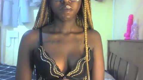 Snapshot of ebonymuse2 chatting on 30, 4, 2026 Ebonymuse2 online show from 30, 4, 2026