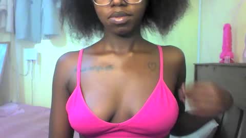 Snapshot of ebonymuse2 chatting on 16, 5, 2026 Ebonymuse2 online show from 16, 5, 2026