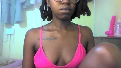 Snapshot of ebonymuse2 chatting on 18, 5, 2026 Ebonymuse2 online show from 18, 5, 2026