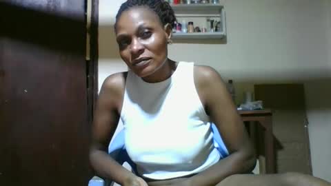Snapshot of ebonyqueen4 chatting on 4, 5, 2026 JACKLINE online show from 4, 5, 2026