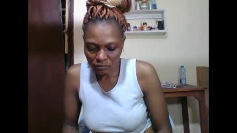 Snapshot of ebonyqueen4 chatting on 4, 6, 2026 JACKLINE online show from 4, 6, 2026