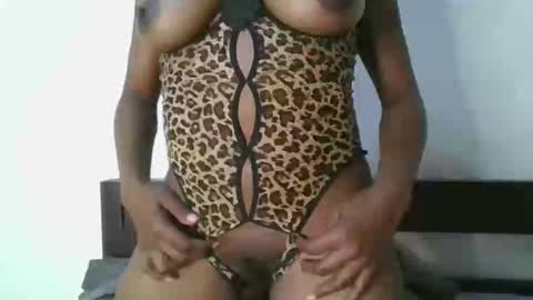 ebonyslut09 online show from 28, 2, 2026