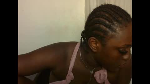 Snapshot of ebonyvd chatting on 20, 12, 2025 ebonyvd online show from 20, 12, 2025